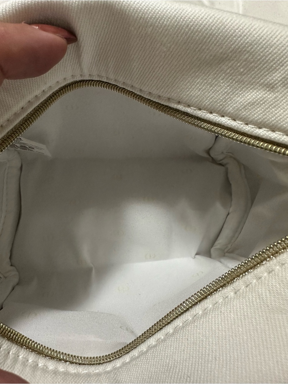 NIB DIOR COSMETICS BAG - Picture 4 of 5